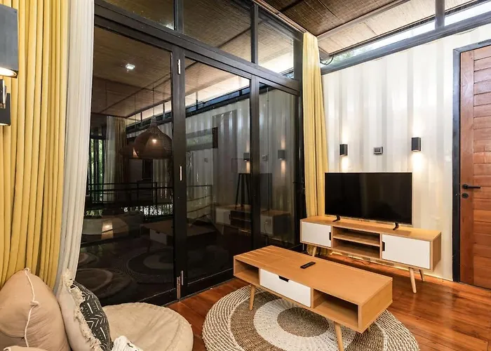 Cantik Villa *