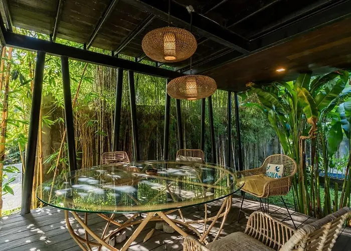 Cantik Villa *